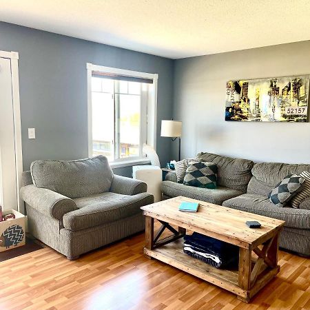 Top Floor Riverfront Condo With Stellar Sunsets! Fort Mcmurray Bagian luar foto